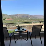 וילה Penema